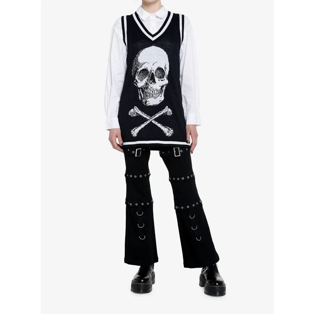 Cosmic Aura Women’s Skull‎ Black Sweater Small